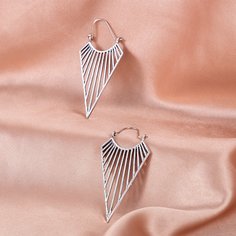 Серьги-кольца в треугольной форме Shein