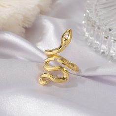 Кольцо в форме змеи со стразами Shein