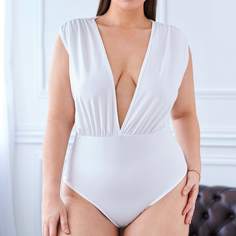 Однотонное боди размера плюс с глубоким воротником Shein