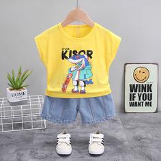 Шорты и футболка с мультипликационным принтом для мальчиков Shein