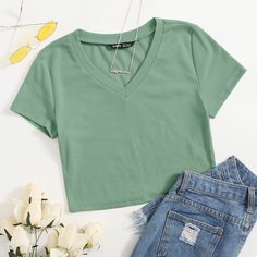 Короткая футболка с v-образным воротником Shein