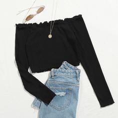 Трикотажный короткий топ с открытыми плечами Shein