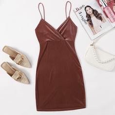 Бархатное облегающее платье Shein