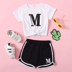 Футболка с текстовым принтом и шорты с контрастной отделкой для девочек Shein