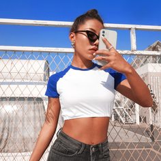 Контрастная короткая футболка Shein