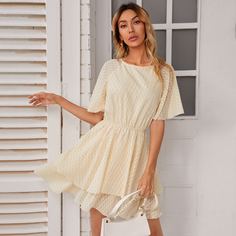 Платье с рукавами бабочка Shein