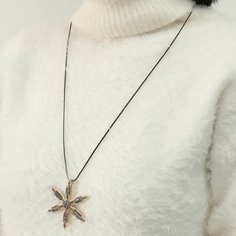 Ожерелье с цветком и стразами Shein