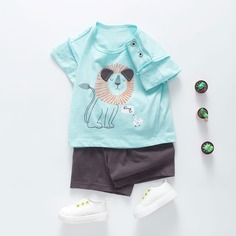 Топ с принтом льва и шорты для мальчиков Shein