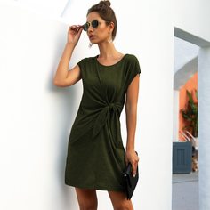 Однотонное платье-футболка с узлом Shein