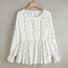 Блузка размера плюс с вышивкой растений Shein