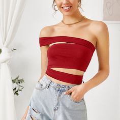 Короткий топ на одно плечо с разрезом Shein