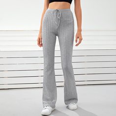 Расклешенные брюки с узлом Shein