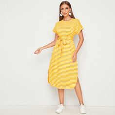 Платье в полоску с разрезом и поясом Shein