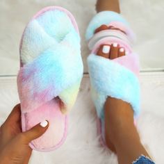 Плюшевые шлепанцы Shein