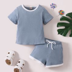 Шорты и футболка в рубчик с контрастной отделкой для девочек Shein