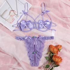 Комплект нижнего белья размера плюс на косточках с бантом Shein