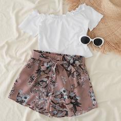 Трикотажная футболка и цветочная юбка с поясом Shein