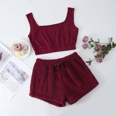 Кроп майка и шерстяшные шорты Shein