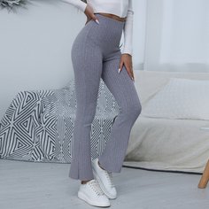 Трикотажные расклешенные короткие брюки Shein