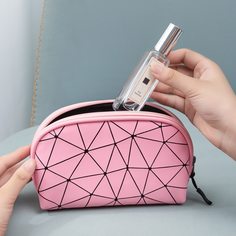 Сумка для хранения косметики с геометрическим рисунком Shein