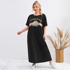 Платье размера плюс с цветочным и текстовым принтом Shein