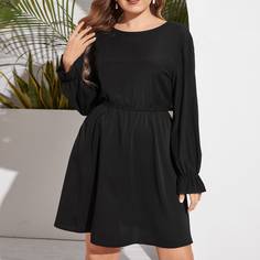 Платье размера плюс с кружевной отделкой и v-образной спиной Shein