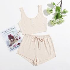 Трикотажная короткая майка и шорты Shein