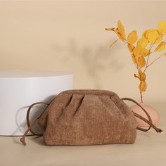 Минималистичная сумка со сборками Shein