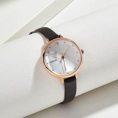 Круглые стрелочные кварцевые часы с узором кошки Shein