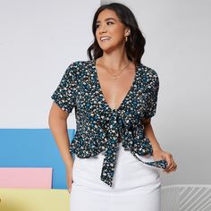 Топ размера плюс с цветочным принтом Shein