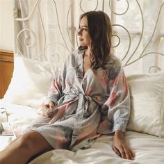 Халат с поясом и тропическим принтом Shein