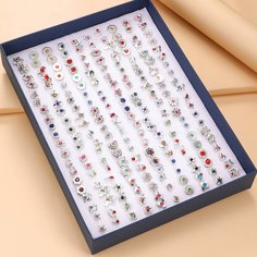100 пар случайные серьги со стразами Shein