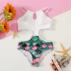 Слитный купальник с чешуевидоым узором для девочек Shein