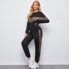 Спортивные брюки и пуловер с леопардовым принтом Shein