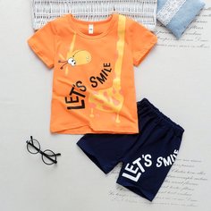 Шорты и футболка с текстовым, мультипликационным принтом для мальчиков Shein