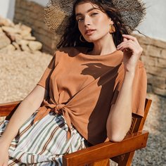 Короткая футболка с узлом Shein