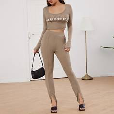 Топ с текстовым рисунком и леггисы с разрезом Shein