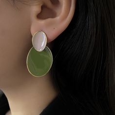 Контрастные геометрические серьги-подвески Shein