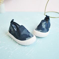 Кроссовки для мальчиков Shein