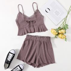 Вязаная майка с кружевной отделкой и шорты Shein