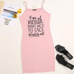 Платье на бретелях с текстовым принтом размера плюс Shein