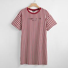 Двухцветное платье в полоску с текстовым принтом размера плюс Shein