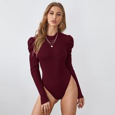 Трикотажное боди с оригинальным рукавом Shein