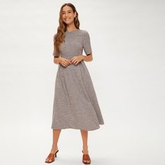 Твидовое расклешенное платье в клетку Shein