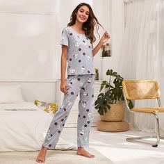 Мультяшный принт милый Пижама Shein