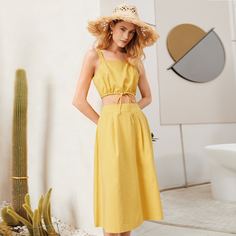 Однотонный топ на бретелях и юбка Shein