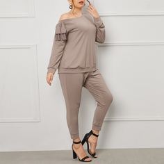 Свитшот с оборкой и спортивные брюки размера плюс Shein