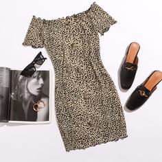 Платье с леопардовым принтом, пуговицами и открытыми плечами Shein