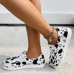 Кроссовки на шнурке с коровьим узором Shein