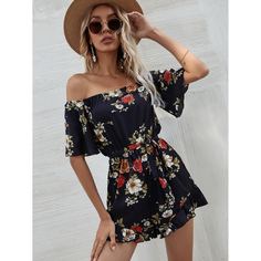 Комбинезон с поясом и цветочным принтом Shein
